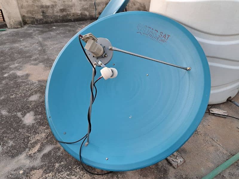 4 Feet Dish Antennas with Complete set FOR SALE 0