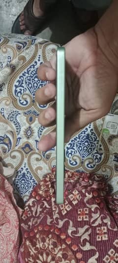 Redmi note 13 8GB RAM  256 ROM 3 to 4 month warranty