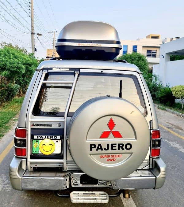 Mitsubishi Pajero 1992 5