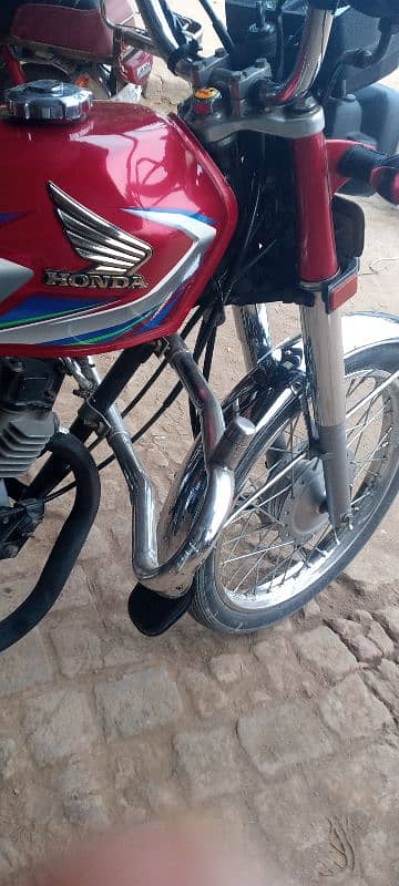 New condition Honda   sillanwali zila sorgdha. 3