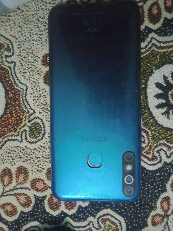 INFINIX HOT 8 4/64 SALE 0