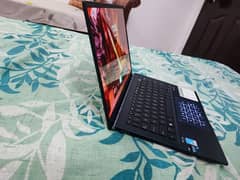 Asus Zenbook 14 oled laptop