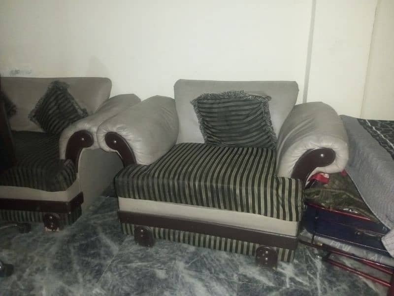 sofa for sale 0