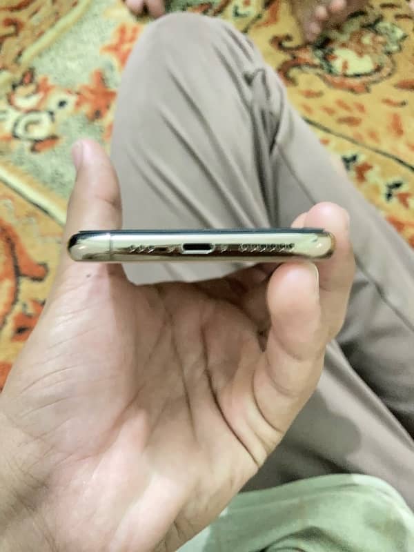 iphone xs 256 10/10 all okay set waterpak 3