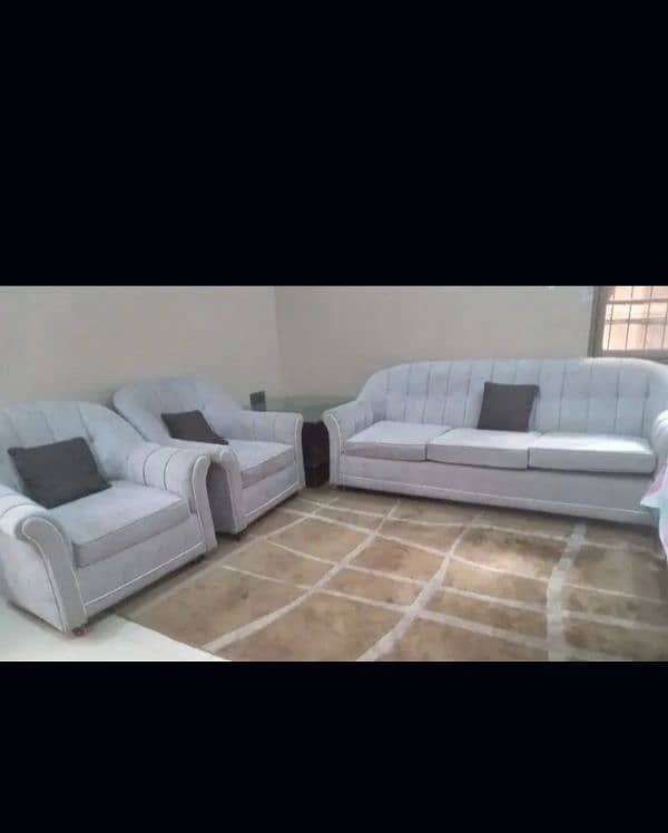 5 seater sofa set good condition . . 2