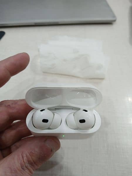 Apple watch series 9 45mm midnight & airpods pro 2nd generation usb c 8