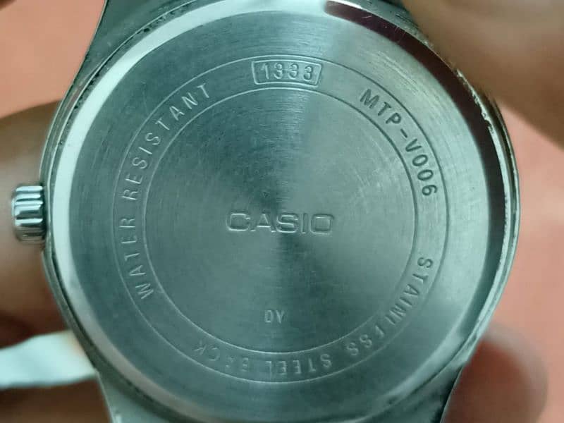 Casio MTP V006 1