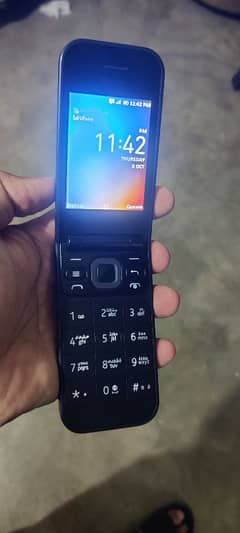 Nokia 2720 Classic Folding phone