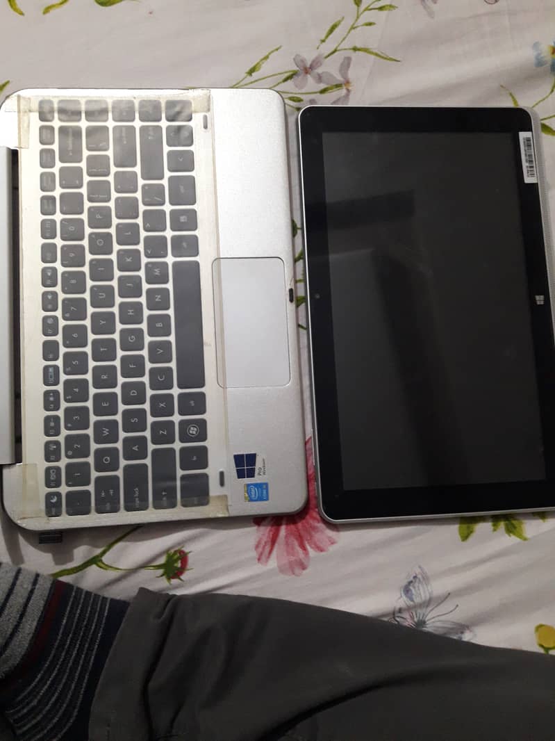 Hier Y11B laptop & pad new Condition 1