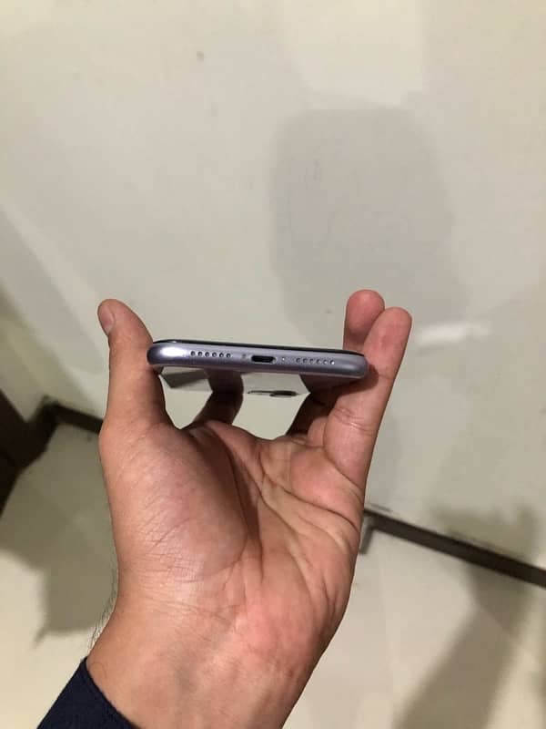 iphone 11 jv urgent sale 2