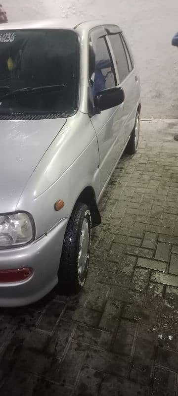 Daihatsu Cuore 2000 2