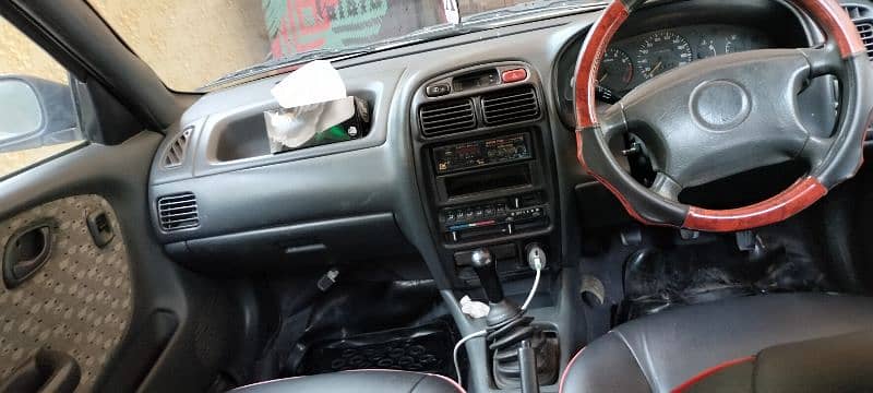 Suzuki Baleno 2002 8