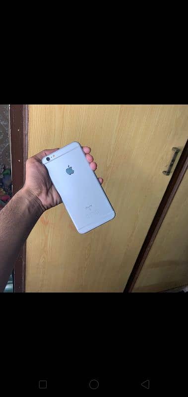 Iphone 6s plus 128gb official PTA approved 10/9.5 condition 7