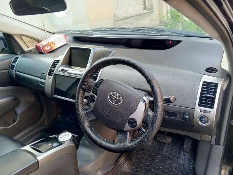 Toyota Prius 2013 5