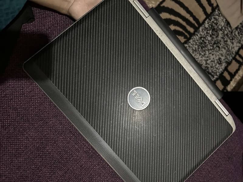 Dell latitude e6430s core i5 4gb Ram 1