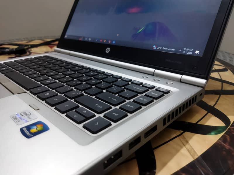 HP Latop Core i5 2 generation 4GB Ram 5