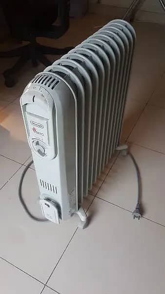 Delongi  Electric Oil Heater 1