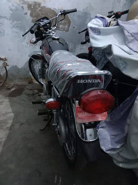 Honda 125   model 2024 4