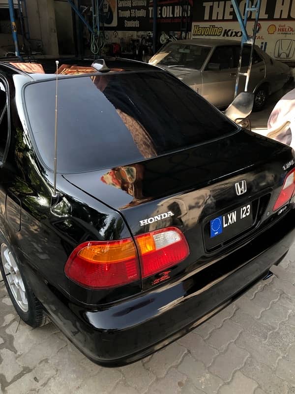 Honda Civic VTi 1999 4