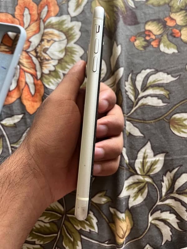 iPhone 11 For Sale 1