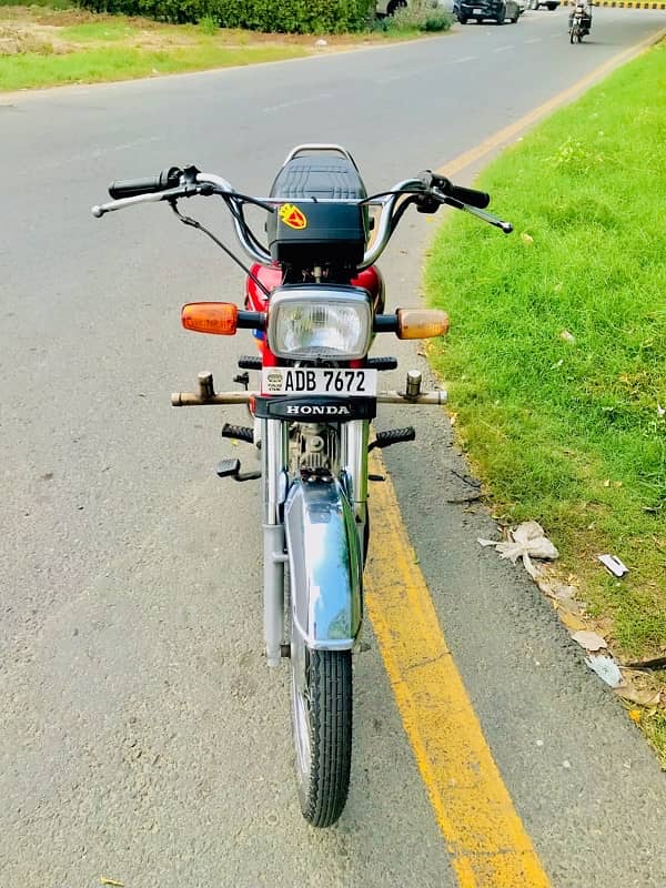 honda 70 bike 10/10 kisi kism ka kam nahi total ganian hai urgant sale 3