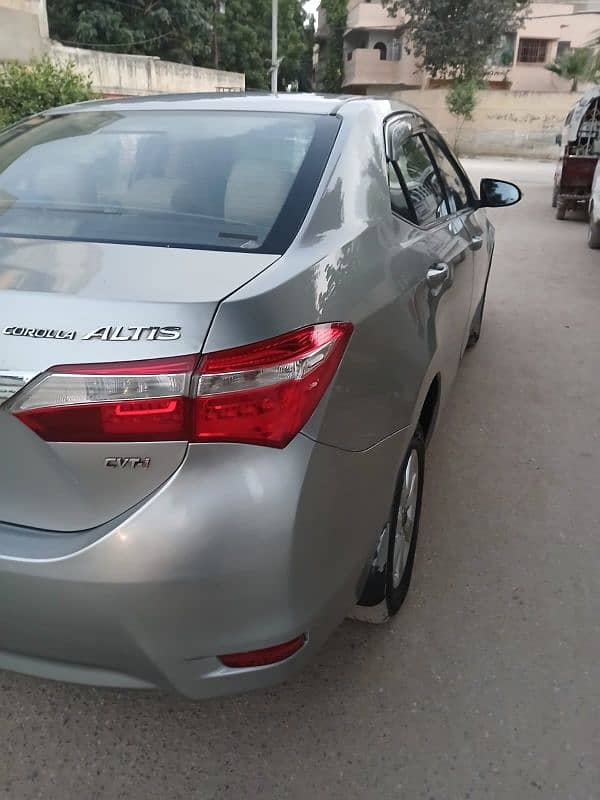 Toyota Altis Grande 2016 4