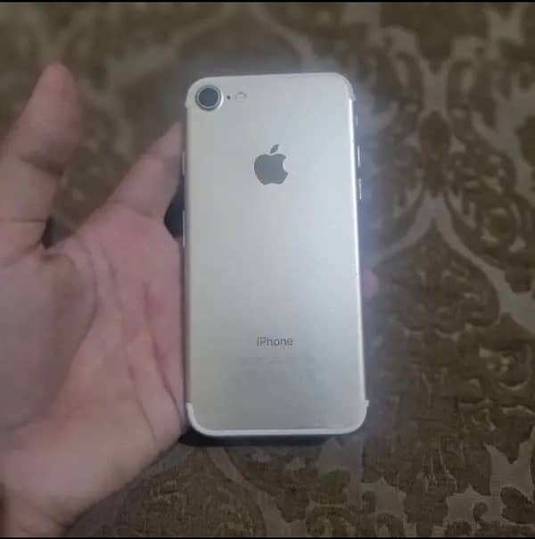 iPhone 7 128 gb 10%9 all okay hai 0