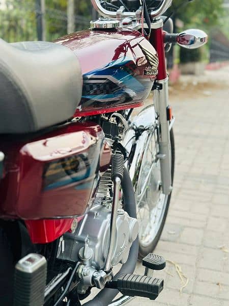 Honda CG125 Red 7