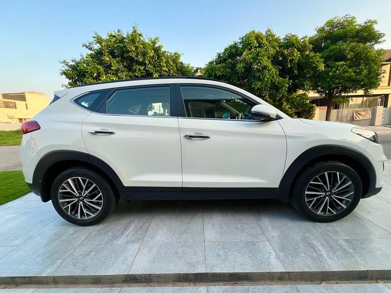 Hyundai Tucson GLS Sport 2