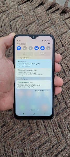 Samsung A10 2gb ram 32gb rom 2