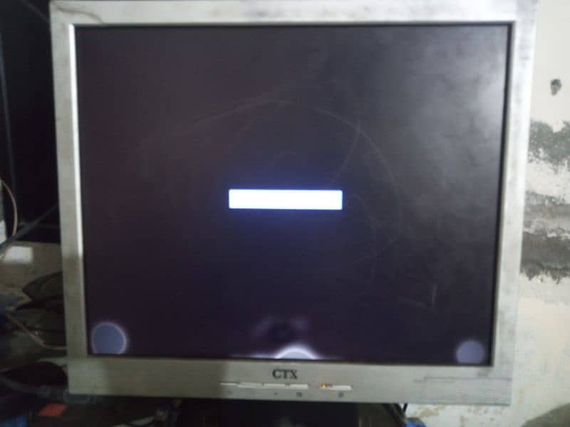 CTX 17 inach LCD far sale urgent 0