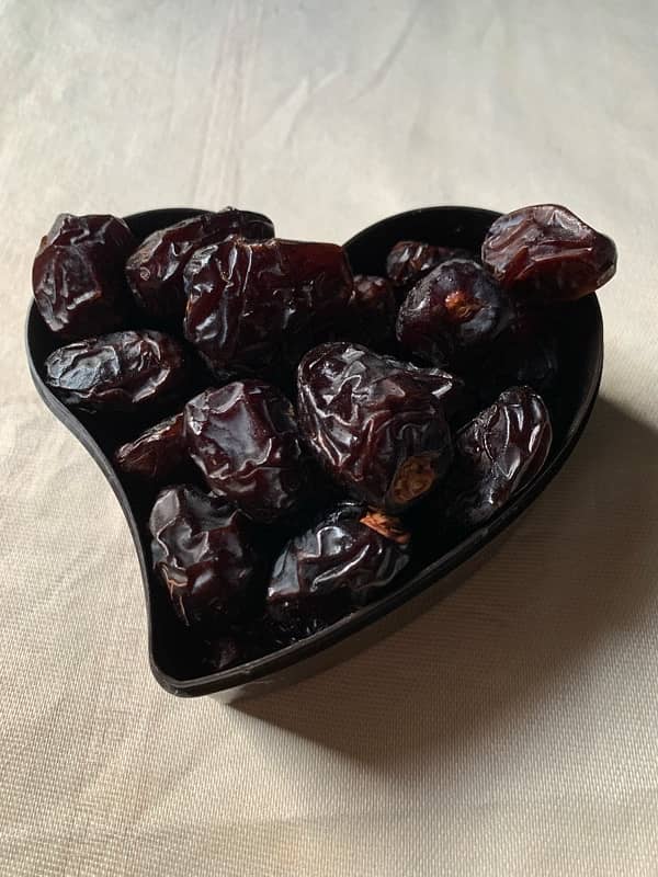 Madinah Munawara Ajwa Dates Available 1