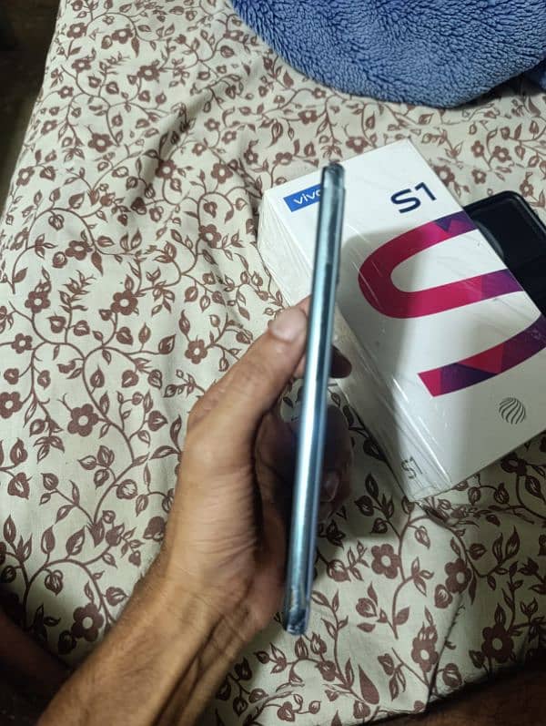 Vivo S1 128GB Condition 9/10 1