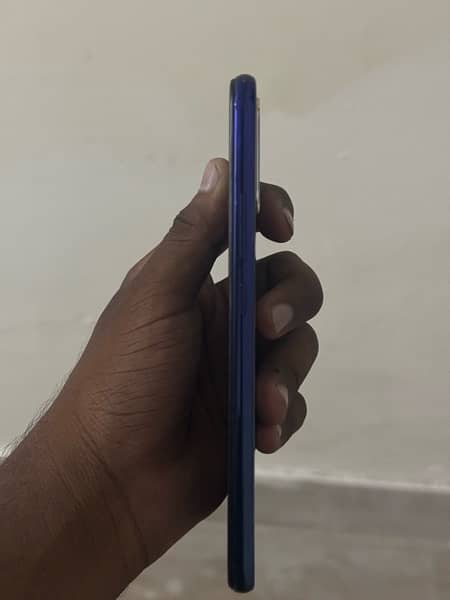 vivo s1 4/128 with box 3