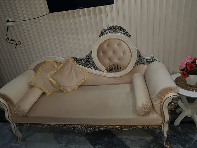 important  brand new bed only one month used urgent for sale 4