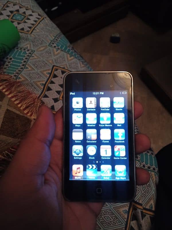 ipod touch 8gb a1288 antique model urgent sale for collection 4