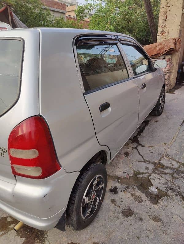 Suzuki Alto 2001 4