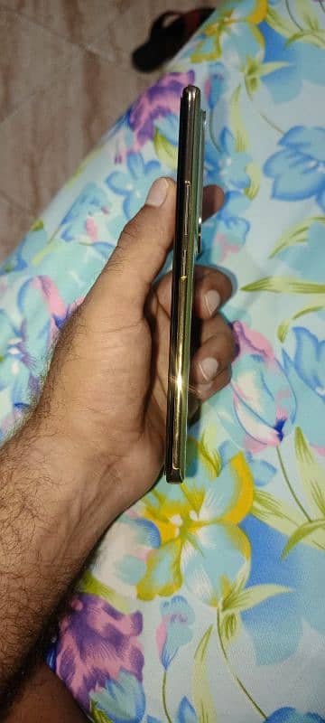 infinix zero 30.8+8/256 2