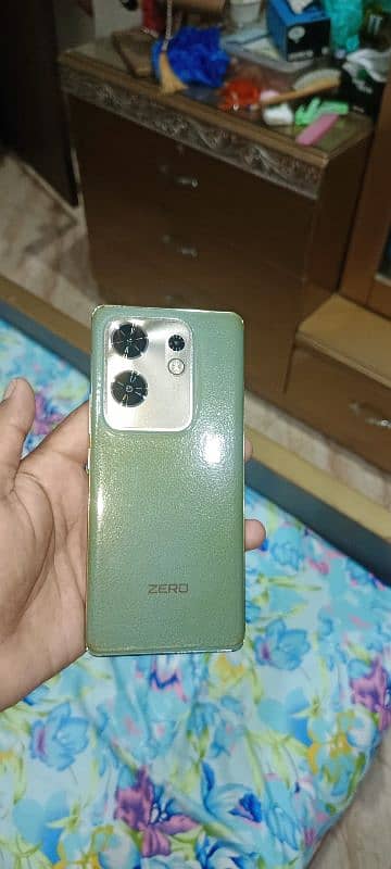 infinix zero 30.8+8/256 3