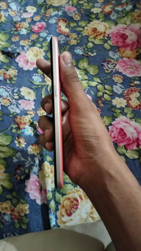 oppo F17 8 / 128 all ok 10 by 10 condition w 4