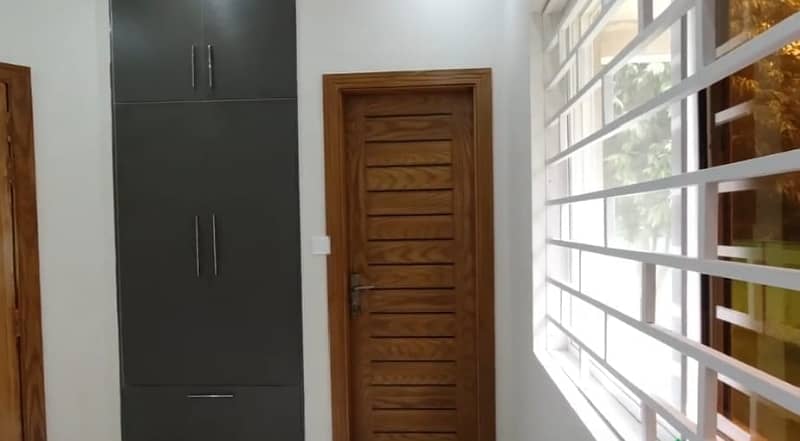 G-11/3 PHA C-Type Fully Renovated Tile Floor Flat For Sale 3