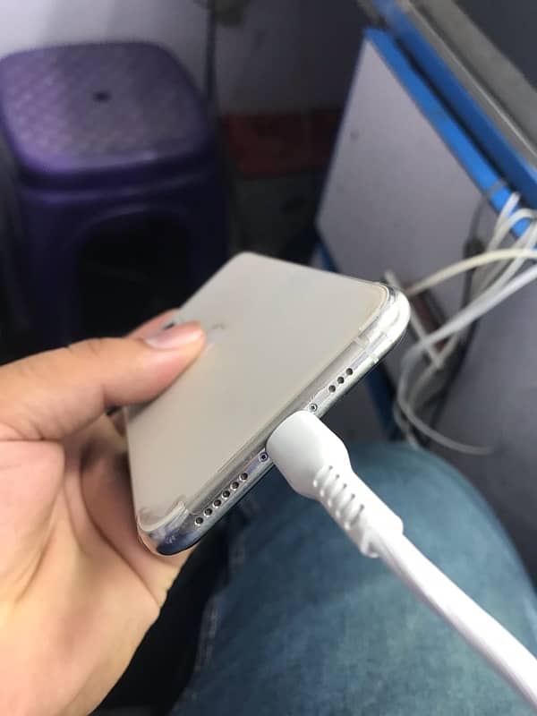 Iphone 11 pro 256GB PTA prove 5