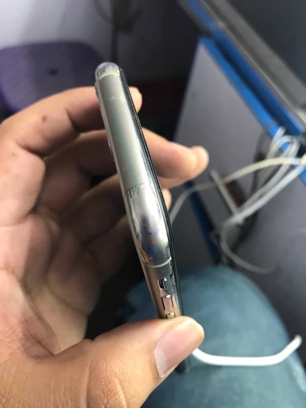 Iphone 11 pro 256GB PTA prove 6