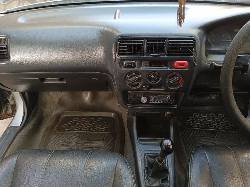 Honda City IDSI 2000 11