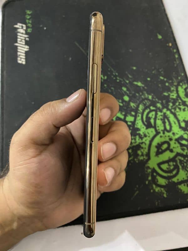 iPhone XS 64GB Gold FU 5