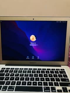 Macbook Air 2015 8gb RAM AND 256gb SSD 0