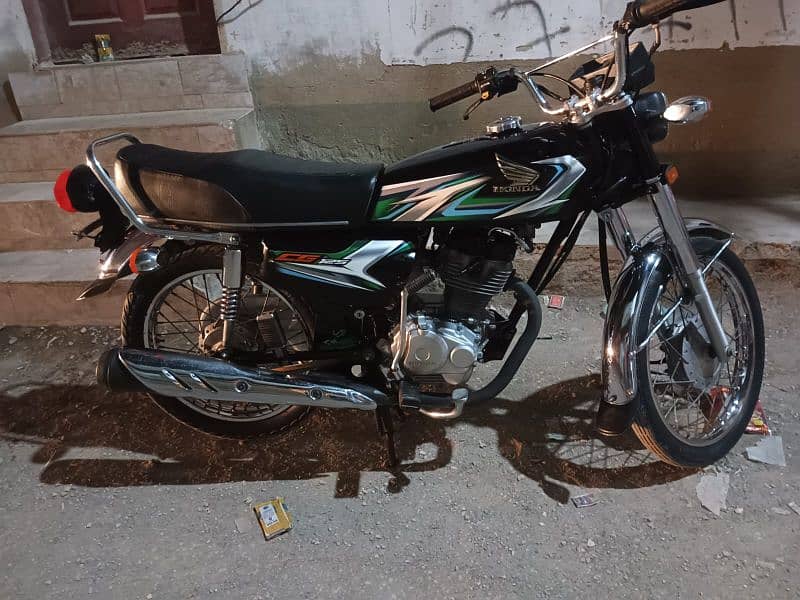 honda 125 black 3