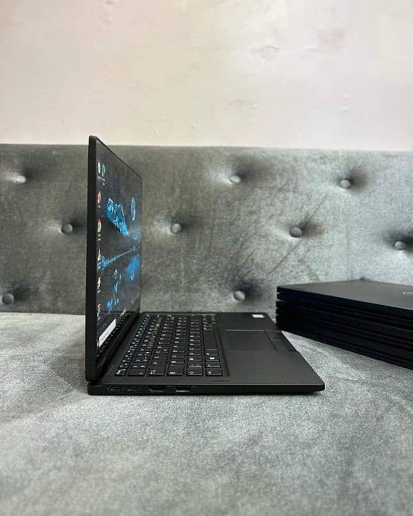 Dell Latitude 7390 Touch 2-in-1 Touch Screen 1