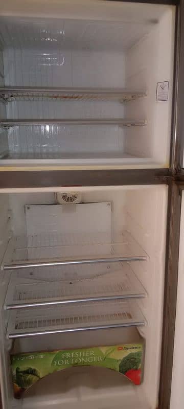 neat and clean refrigerator urgent sell original gas 3