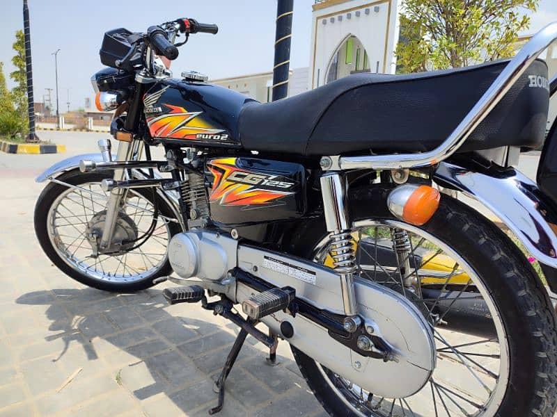 Honda 125 2021 Total Home used Geniune Bike 7